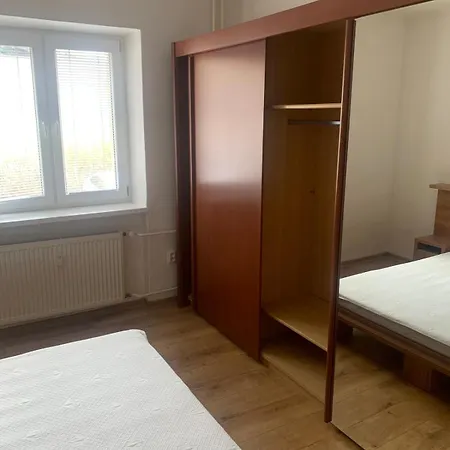 Your 12 With Parking كَشّا